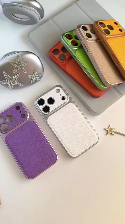 Coque iPhone en Cuir Personnalisée – Initiales Dorées